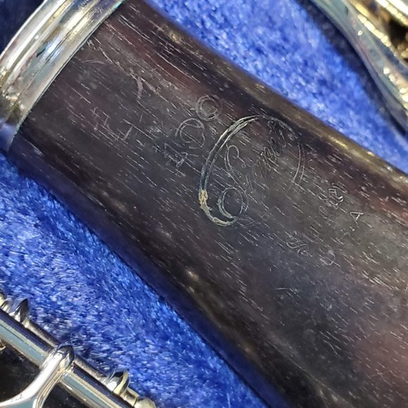 Wood Vintage Selmer Clarinet with Case - Picture 3 of 12